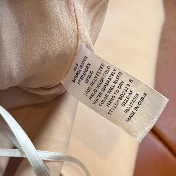 Elegant Strapless Pink Dress - Picture 4 of 8